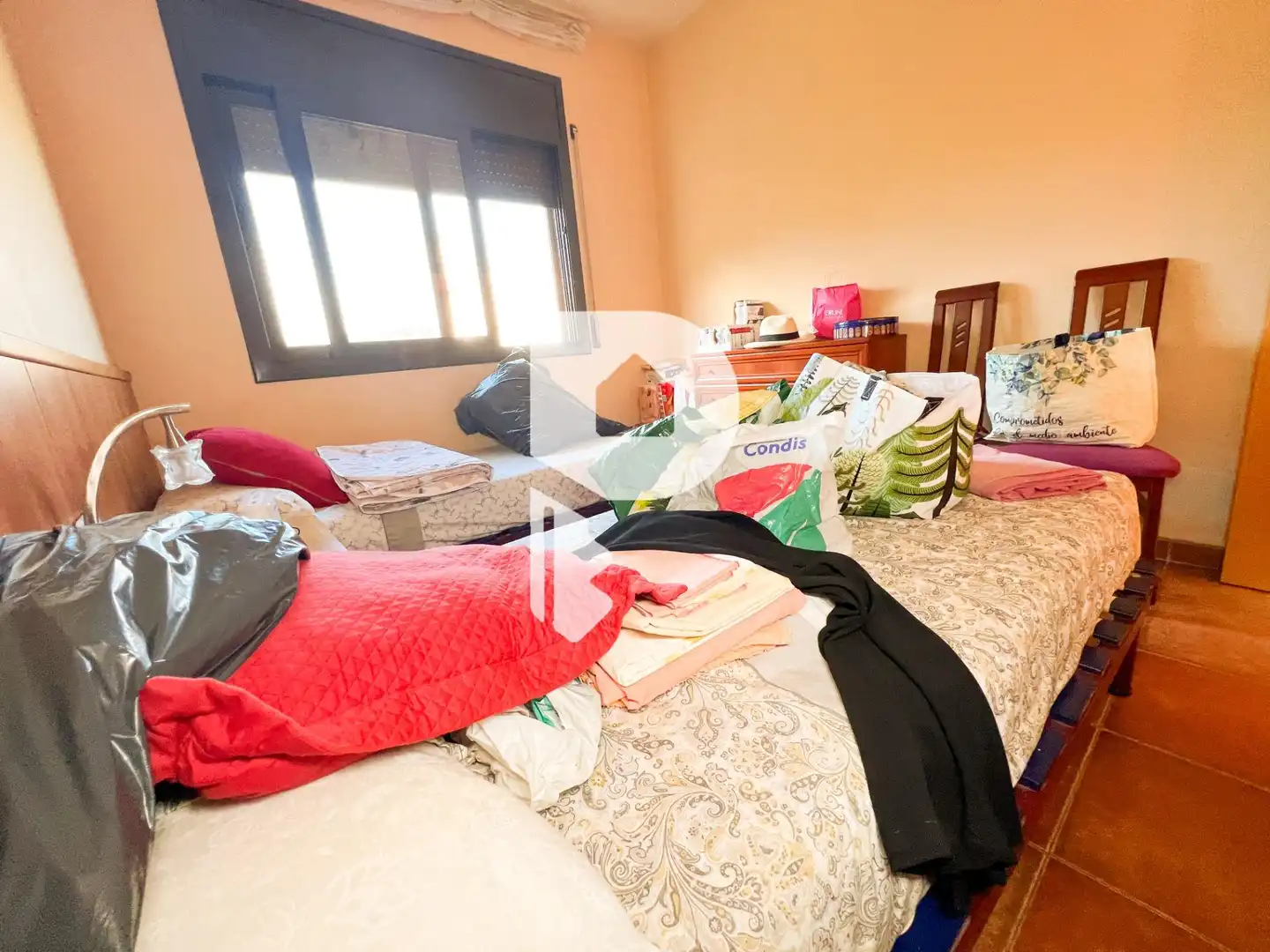 Dormitori de Casa o xalet en venda en Vallirana amb Aire condicionat, Calefacció i Jardí privat