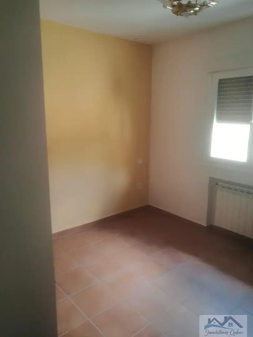 Bedroom of Houses for sale in Navalacruz  with Heating and Storage room