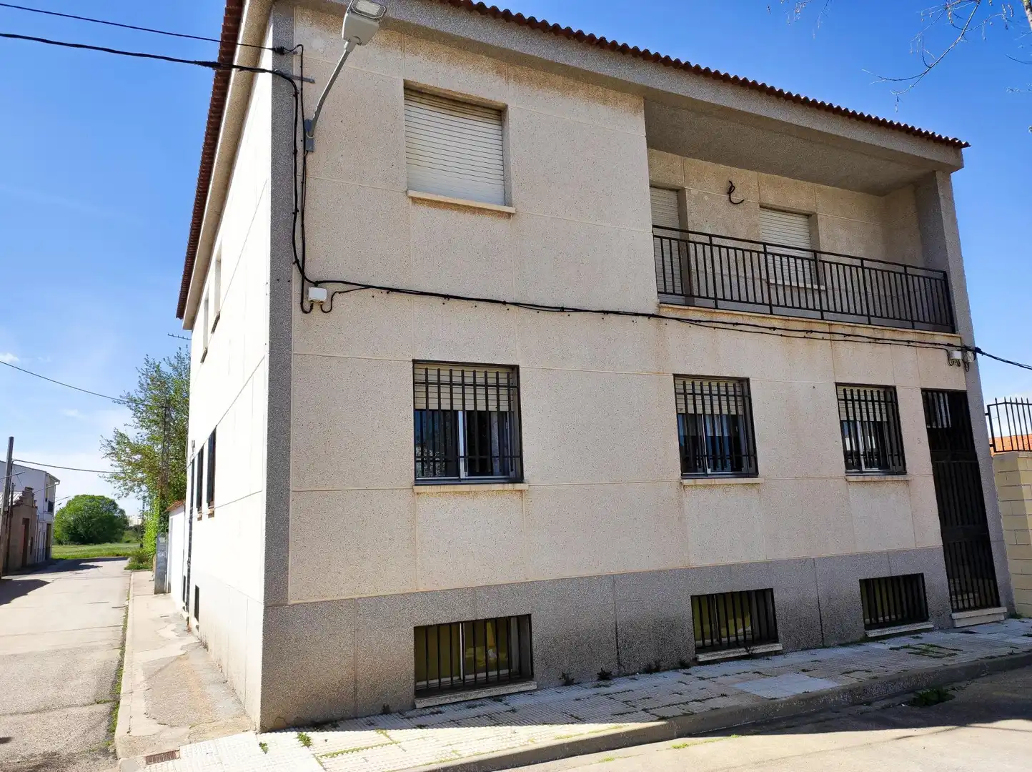 Vista exterior de Pis en venda en Argamasilla de Calatrava amb Aire condicionat, Calefacció i Traster