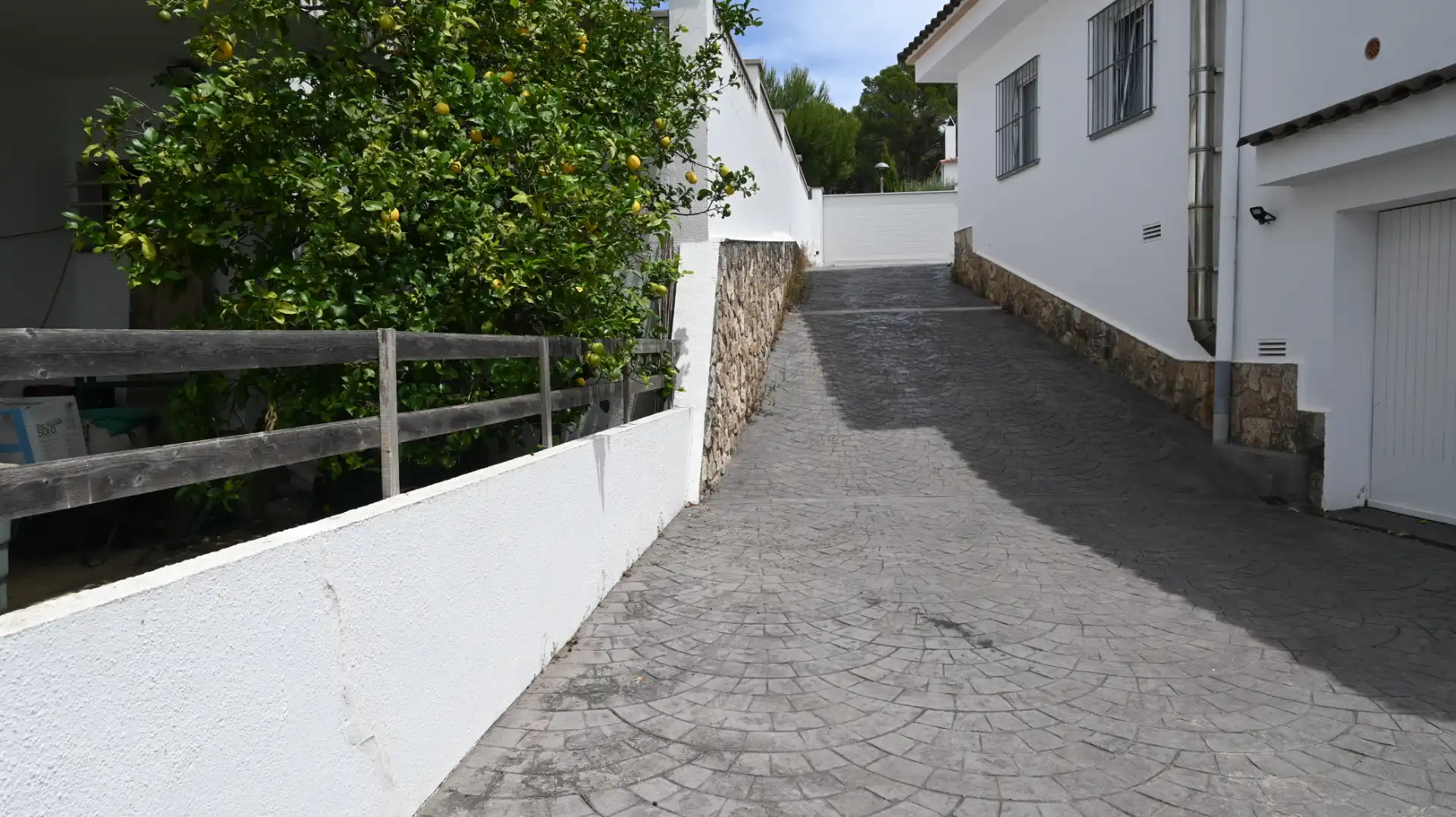 Vista exterior de Casa o chalet en venta en L'Escala con Aire acondicionado, Calefacción y Jardín privado