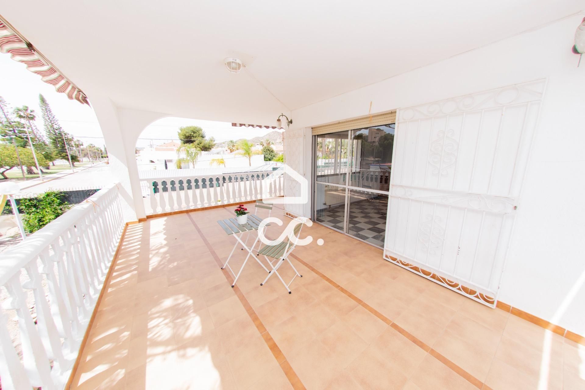 Terrassa de Casa o xalet en venda en Águilas amb Calefacció, Jardí privat i Terrassa
