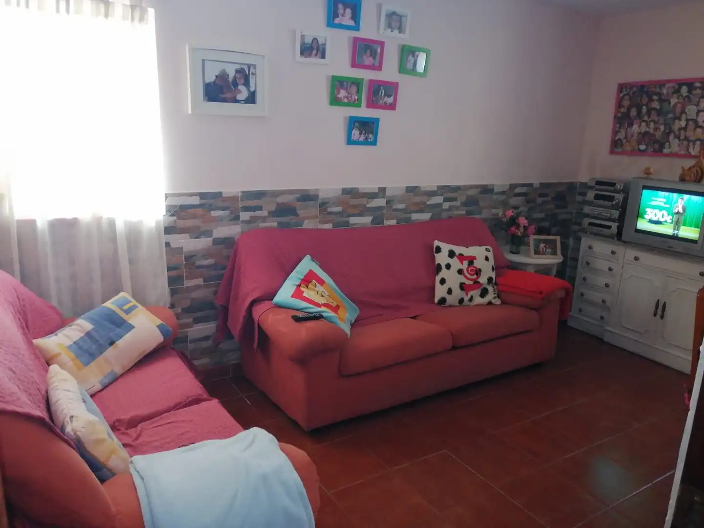 Sala d'estar de Casa o xalet en venda en Briviesca amb Calefacció, Jardí privat i Terrassa