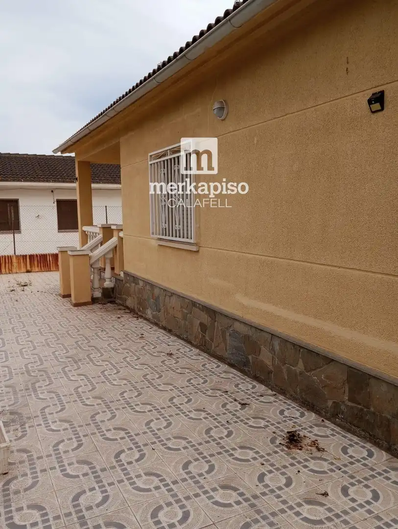 Exterior view of Houses for sale in El Vendrell  with Heating, Terrace and Storage room