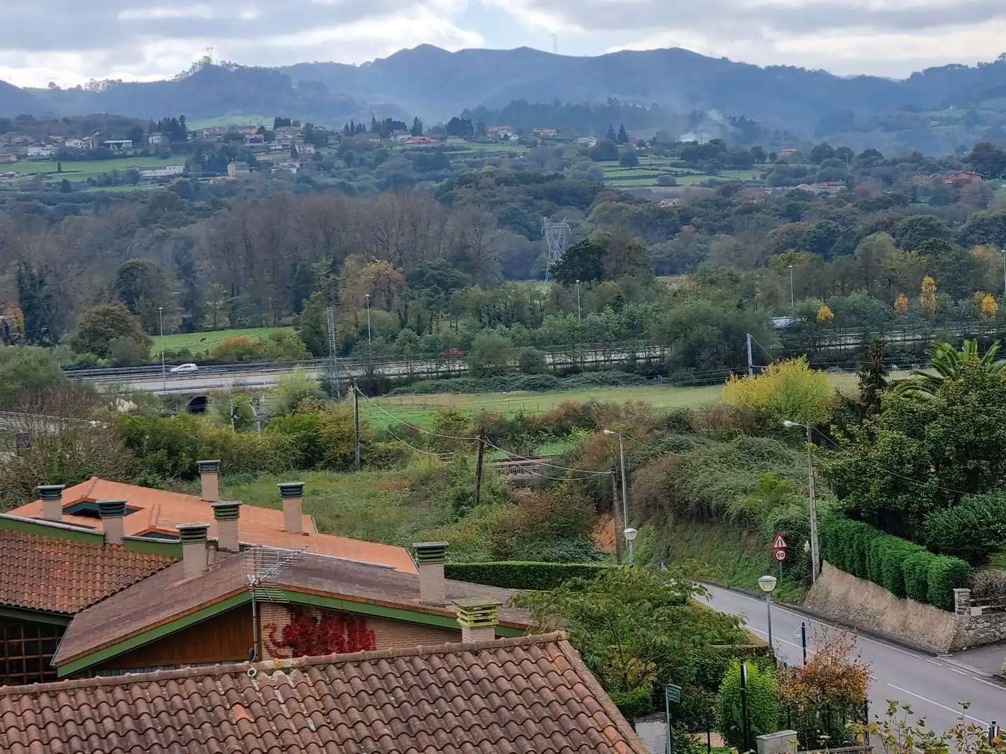 Vista exterior de Edificio en venta en Siero