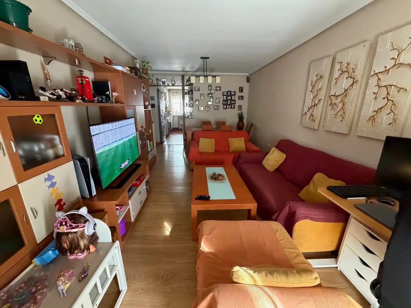Sala d'estar de Pis en venda en El Molar (Madrid) amb Aire condicionat, Terrassa i Balcó