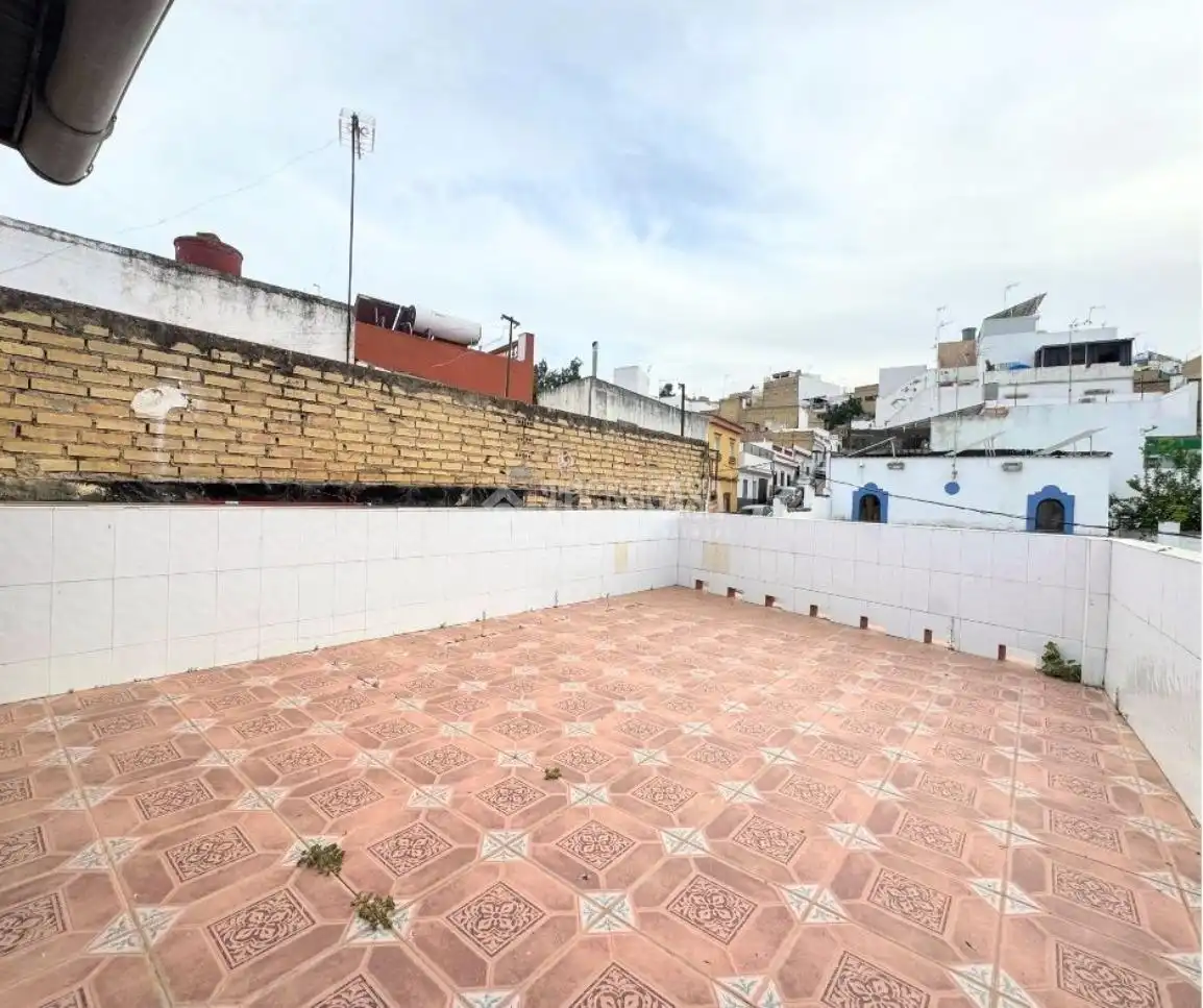 Exterior view of Houses for sale in Las Cabezas de San Juan  with Terrace and Balcony
