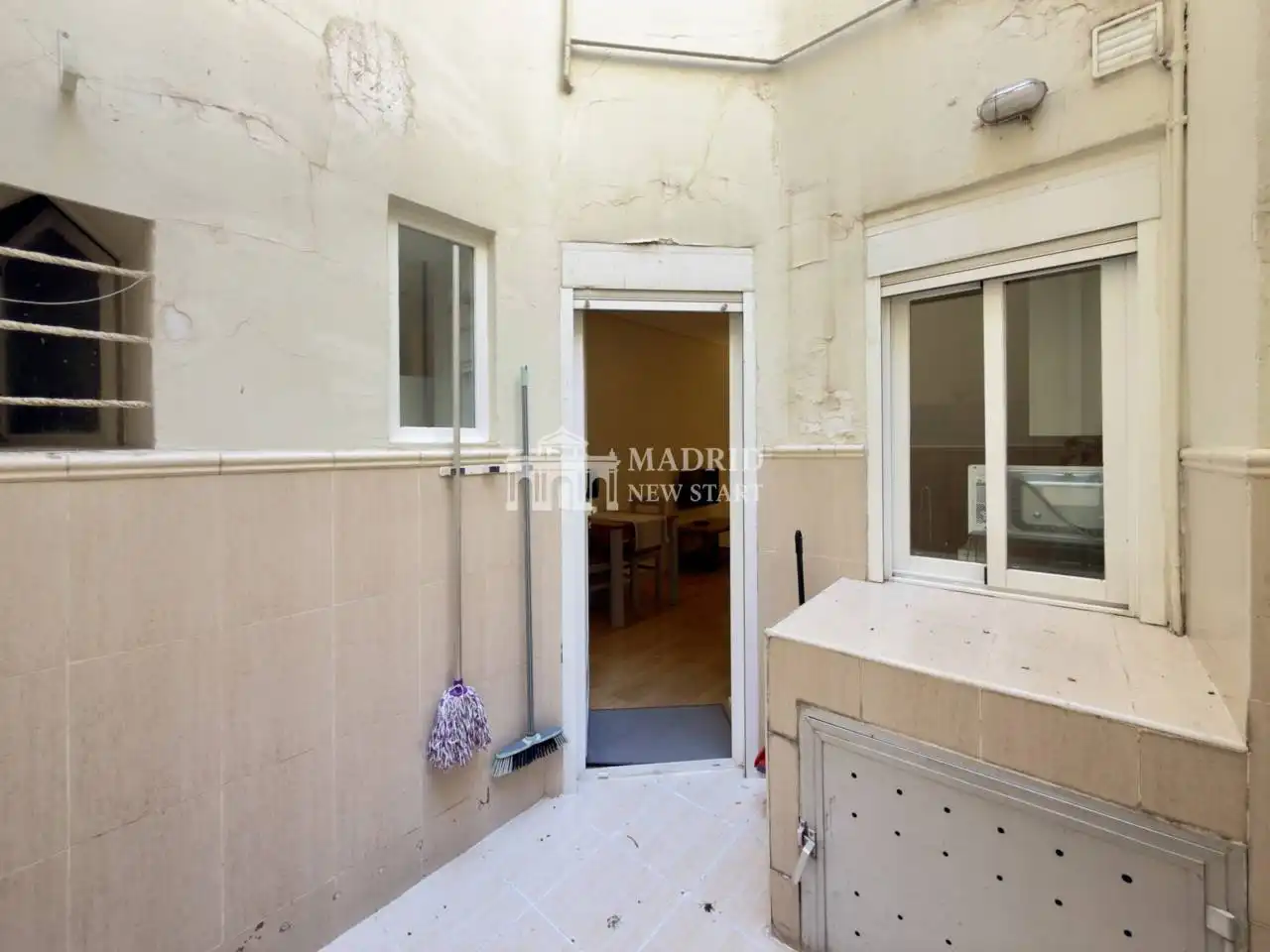 Vista exterior de Piso de alquiler en Madrid con Aire acondicionado, Calefacción y Trastero