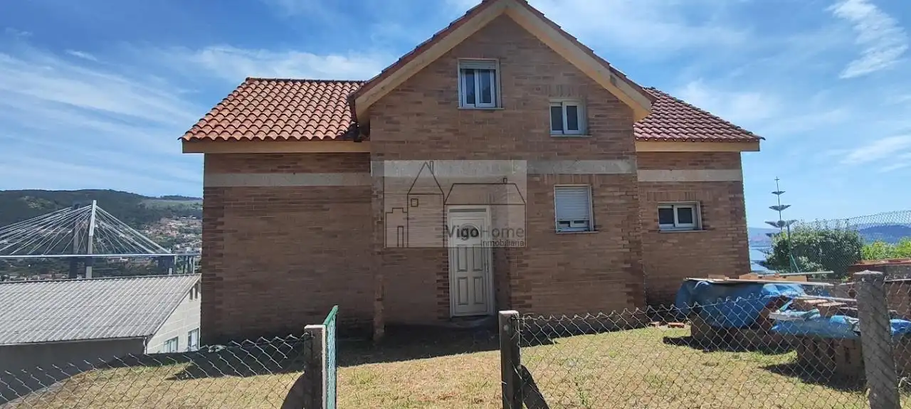 Vista exterior de Casa o xalet en venda en Moaña amb Jardí privat i Terrassa