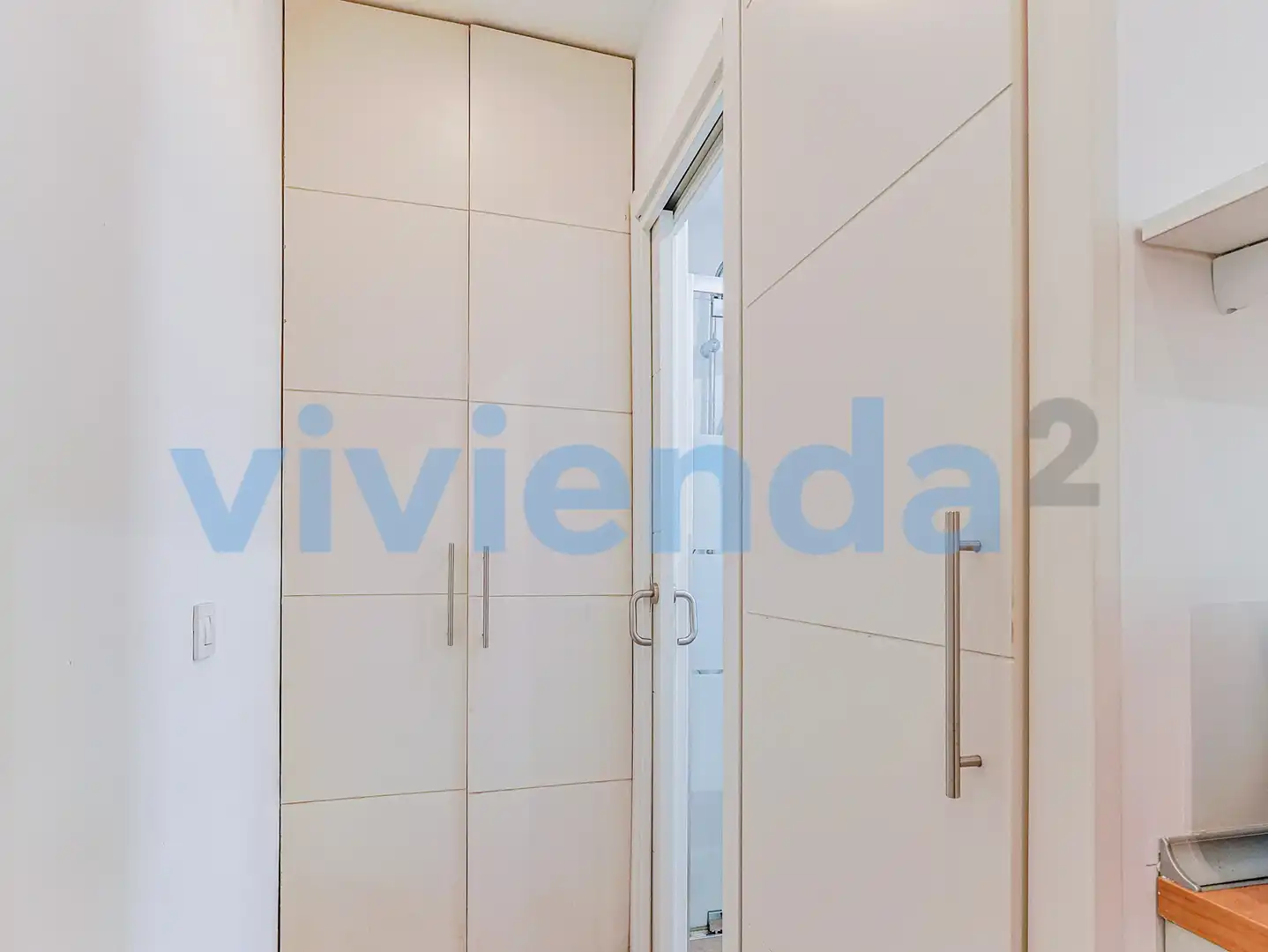 Dormitori de Local en venda en Madrid amb Aire condicionat, Calefacció i Moblat