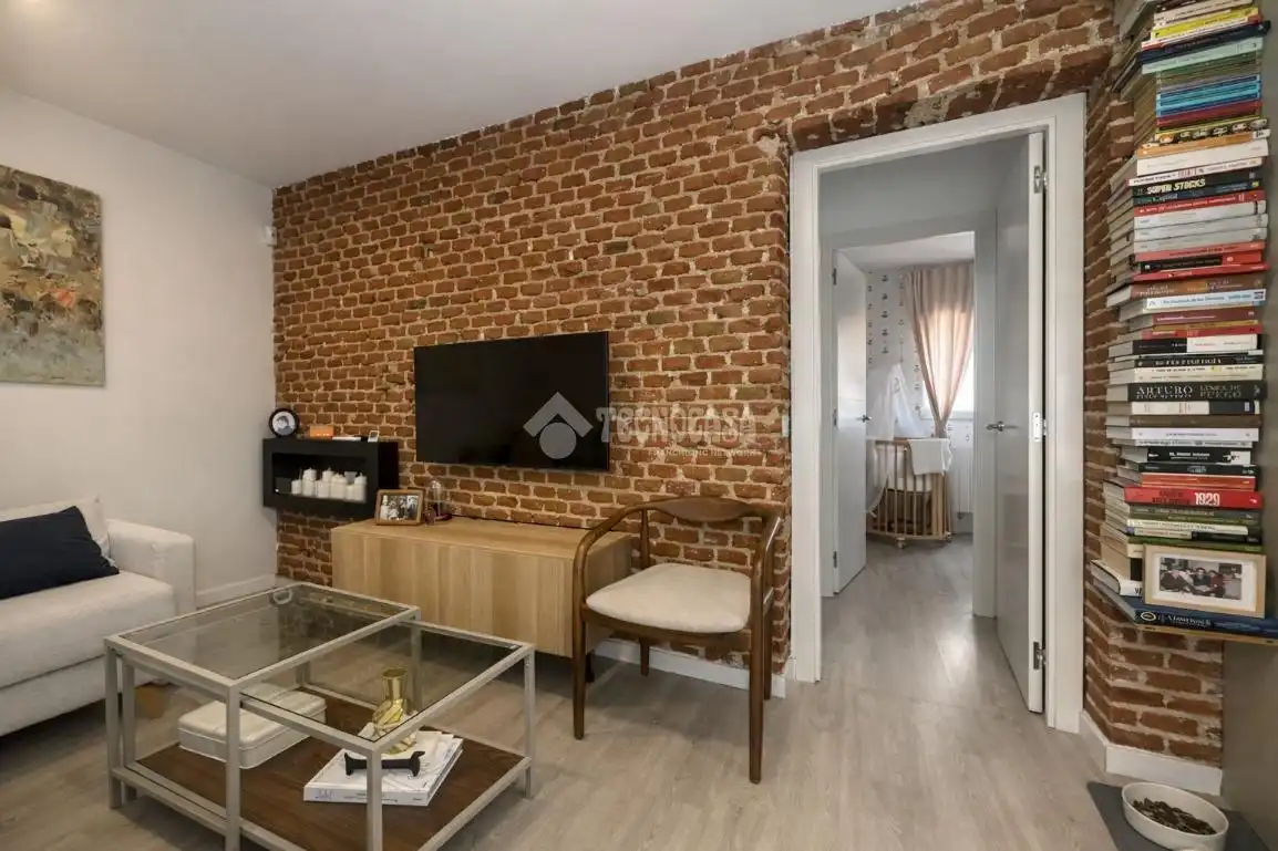 Living room of Flat for sale in Madrid