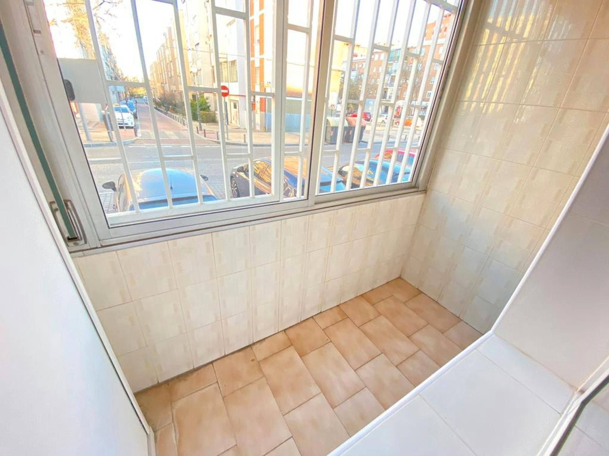 Bedroom of Flat to share in  Madrid Capital  with Heating, Furnished and Washing machine