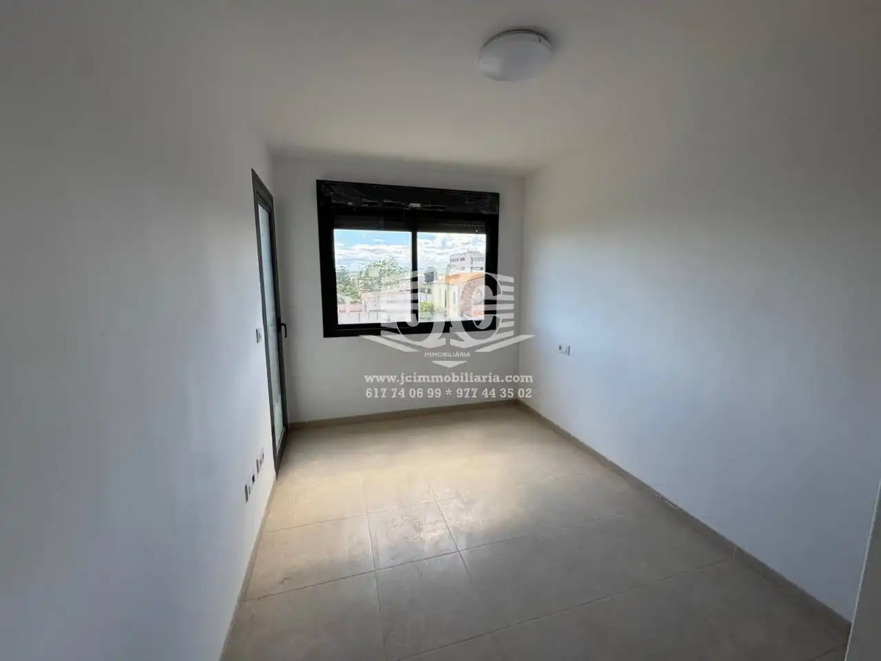 Bedroom of Flat for rent in L'Aldea  with Air Conditioner, Terrace and Storage room