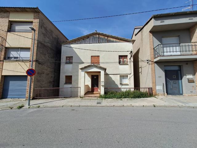 Edificio en Venta en Carrer de Mossèn Anselm Coll en Puig-reig