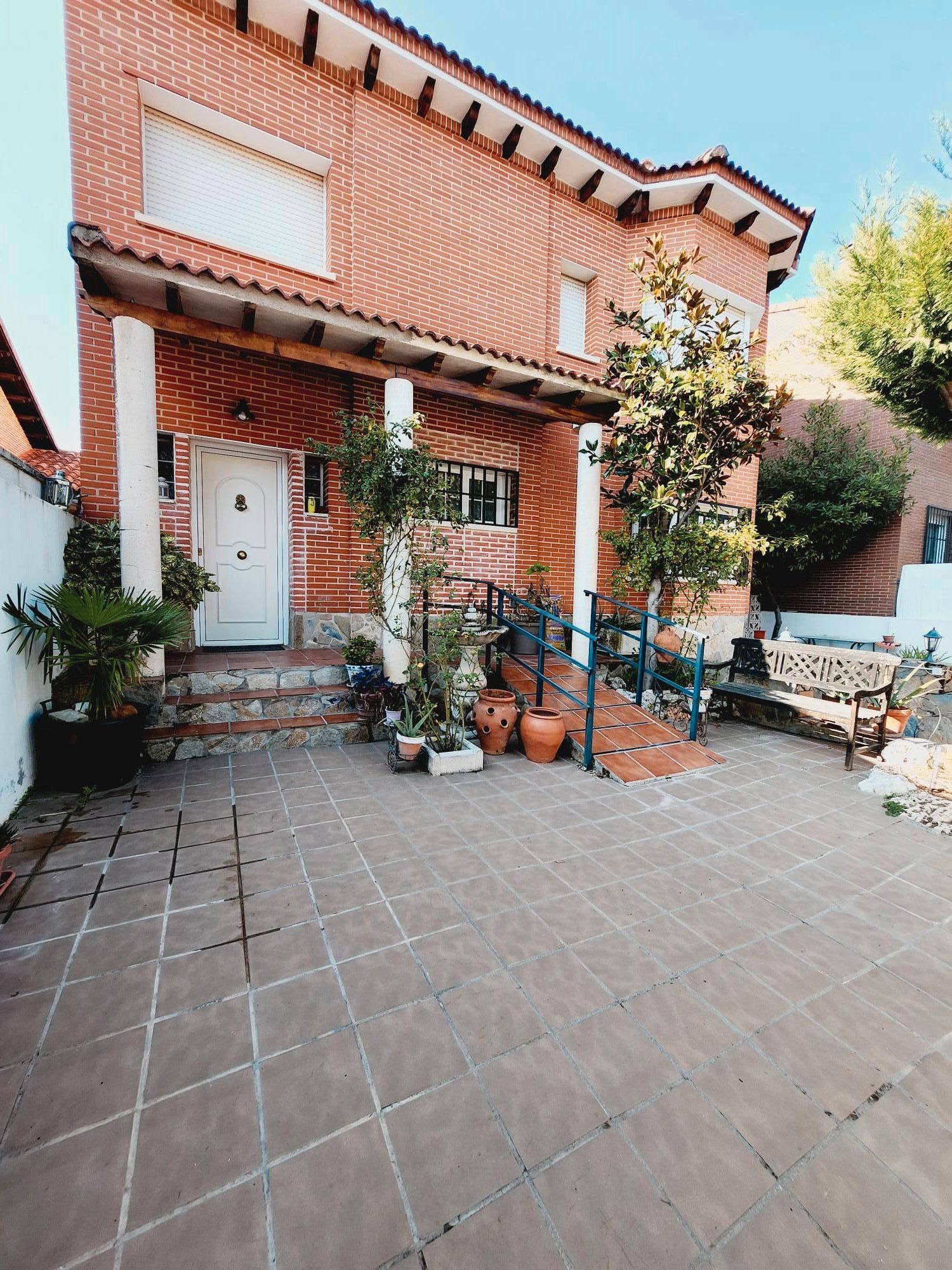 Terrace of House or chalet for sale in Meco  with Air Conditioner, Heating and Private garden