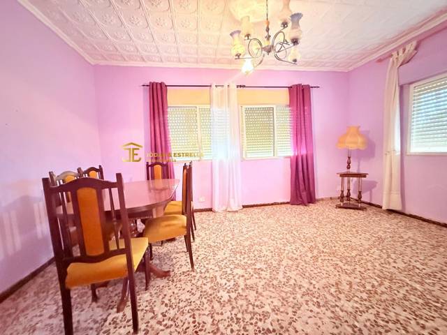 Casa-chalet en Venta en Carrasquilla