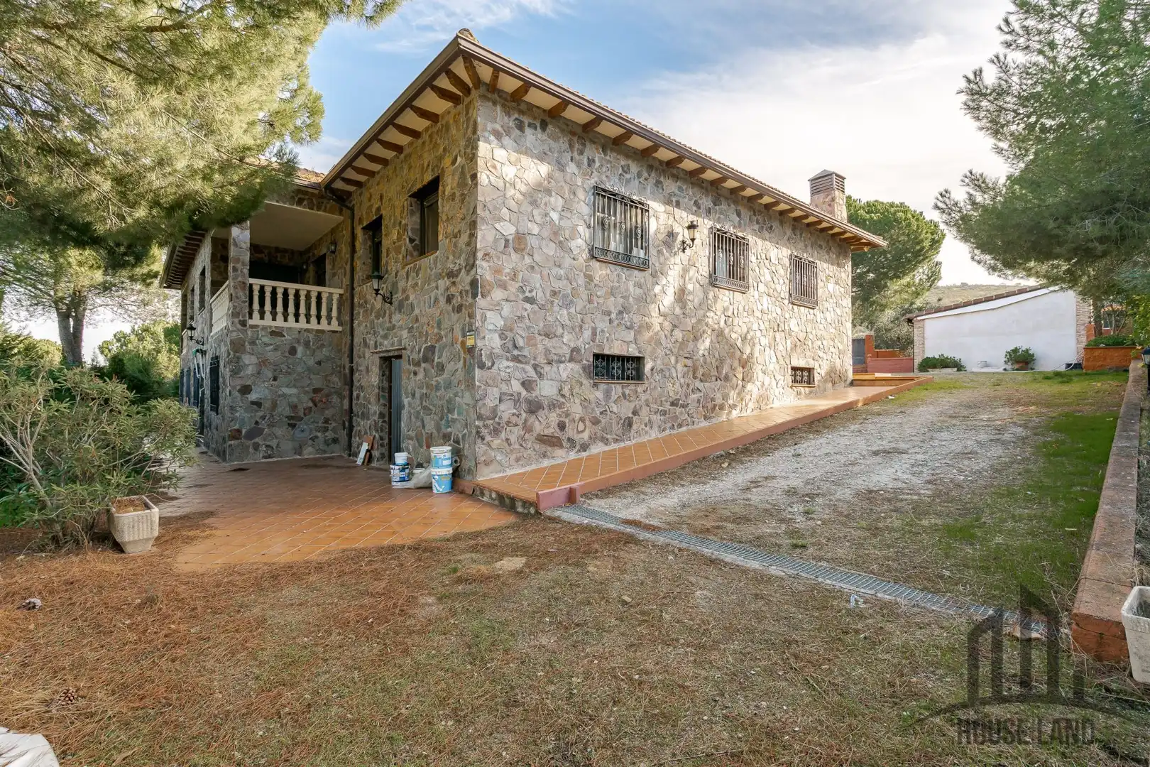 Vista exterior de Casa o xalet en venda en Uceda amb Calefacció, Jardí privat i Terrassa