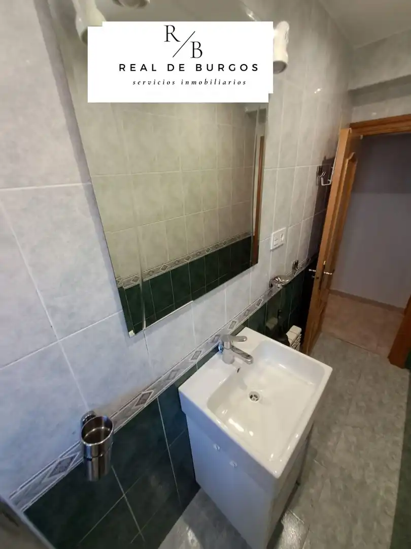 Bathroom of Flat for rent in Valladolid  with Heating, Terrace and Furnished