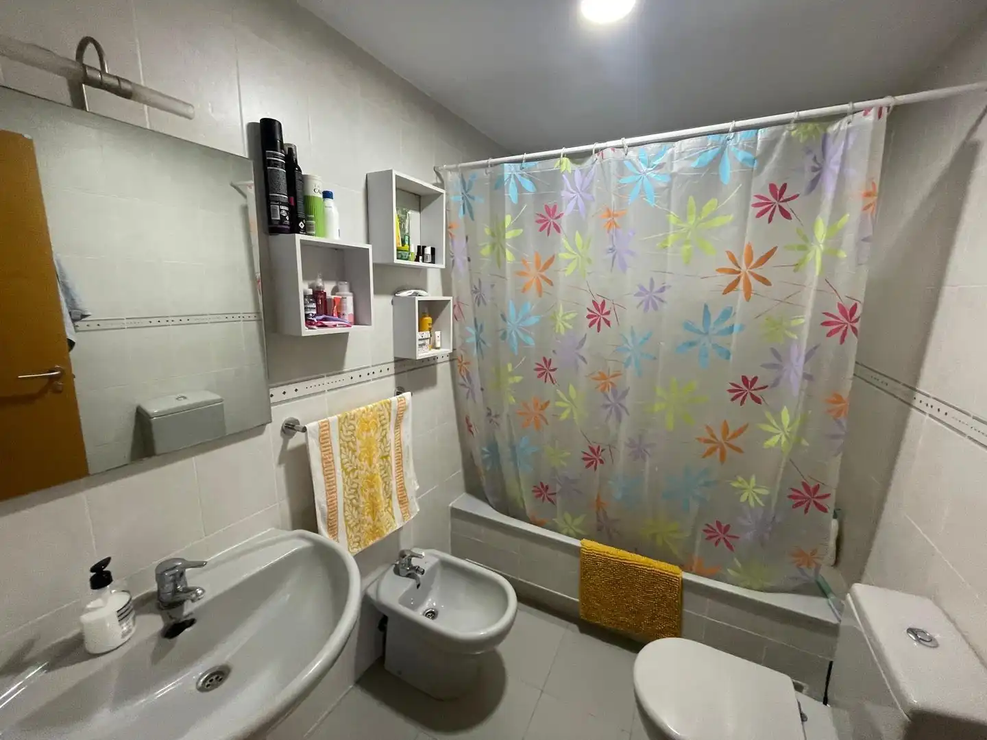 Badezimmer von Wohnung zum Verkauf in Águilas mit Klimaanlage, Privatgarten und Terrasse