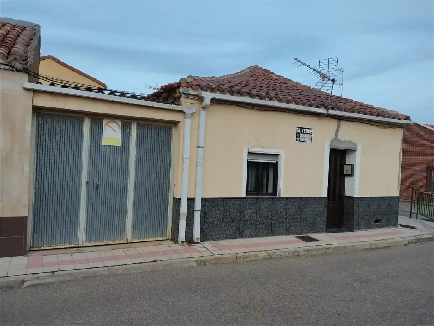 Vista exterior de Planta baixa en venda en Venta de Baños