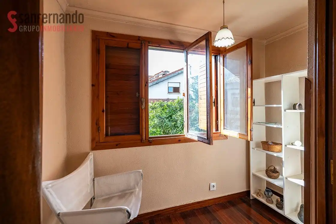 Habitación de Casa o chalet en venta en Torrelavega 