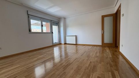 Foto 2 de Piso en venta en De Deyanira, Rejas, Madrid Capital