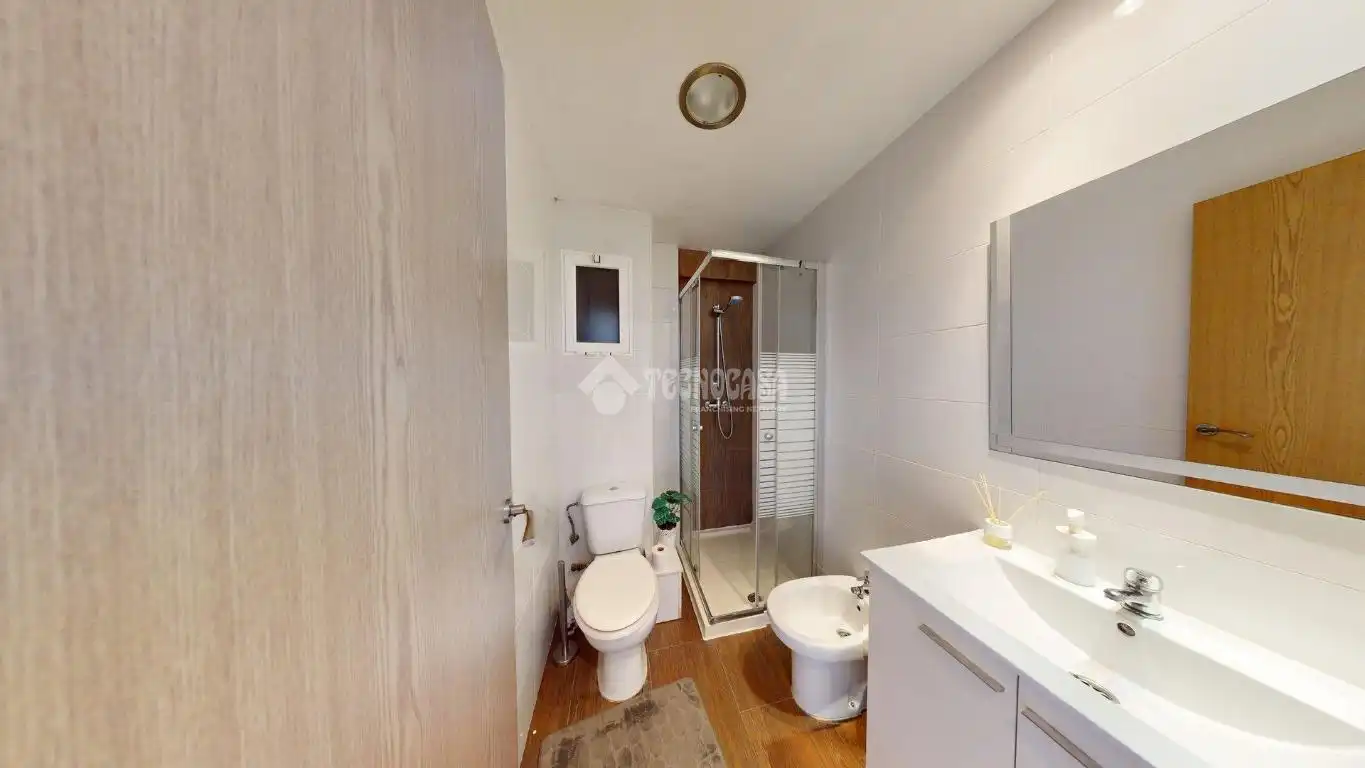Baño de Piso en venta en Valencia con Balcón