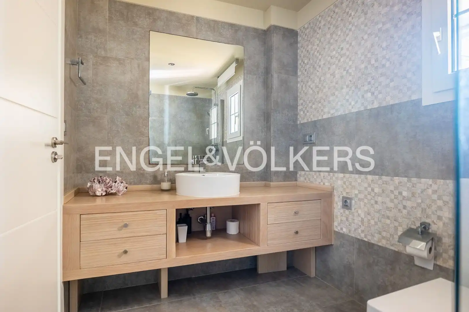 Baño de Ático en venta en Ayamonte con Aire acondicionado, Calefacción y Jardín privado