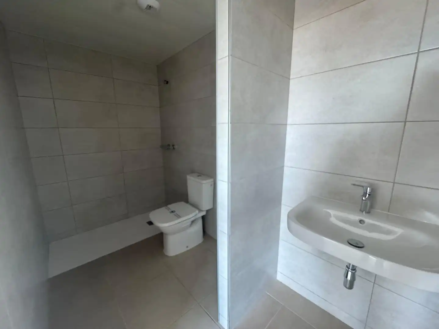 Baño de Ático en venta en Malgrat de Mar con Aire acondicionado, Calefacción y Trastero