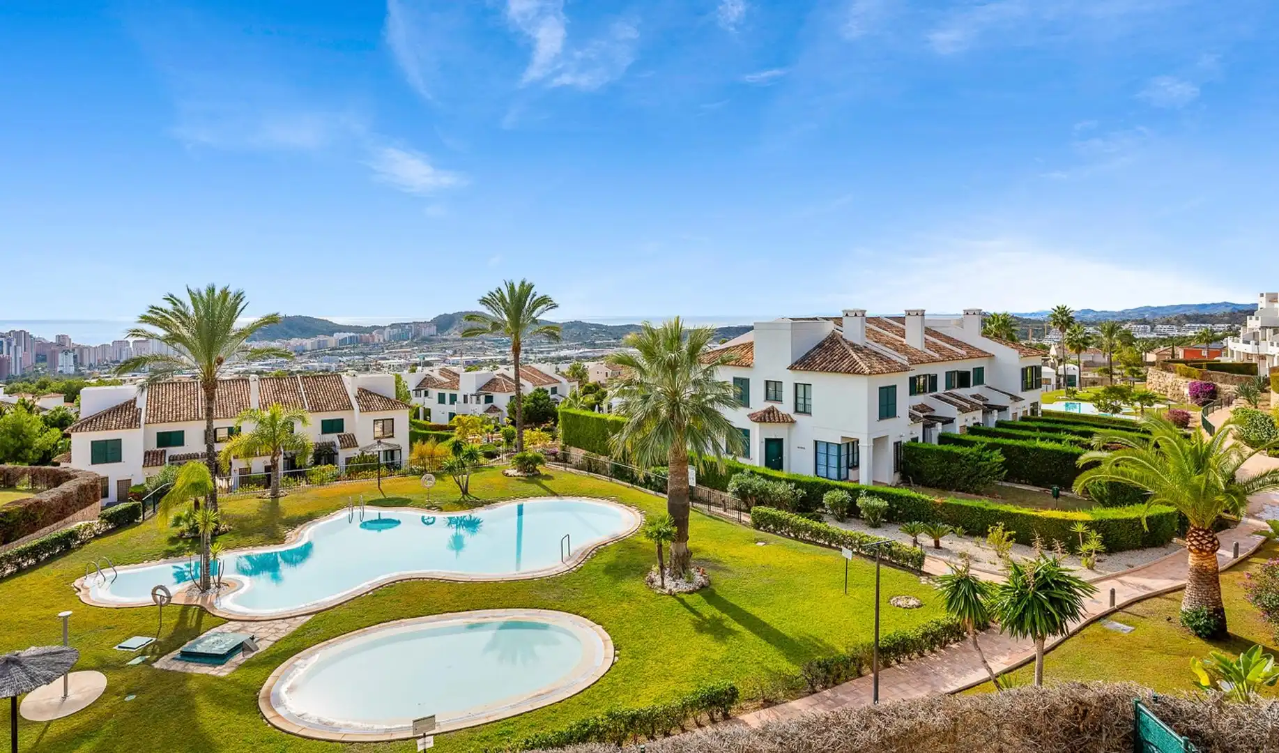 Apartment with pool for sale in Golf Bahía, imagen 4