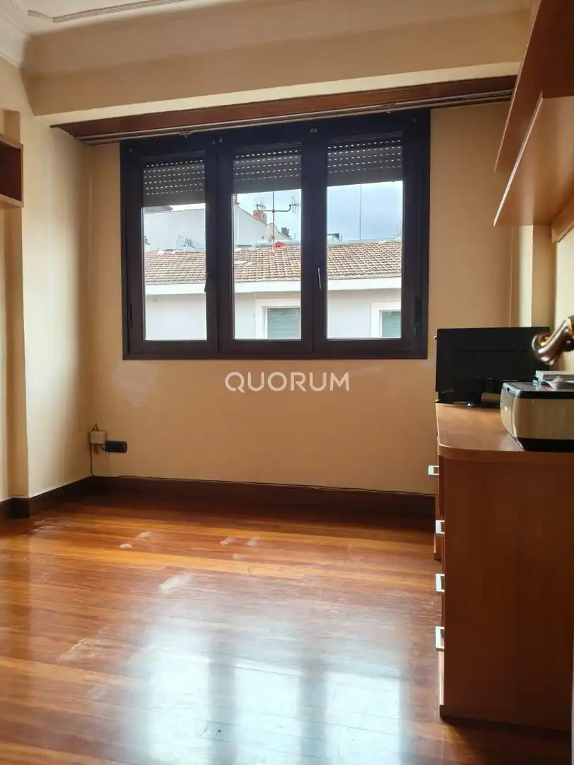 Schlafzimmer von Wohnung zum Verkauf in Bilbao  mit Heizung