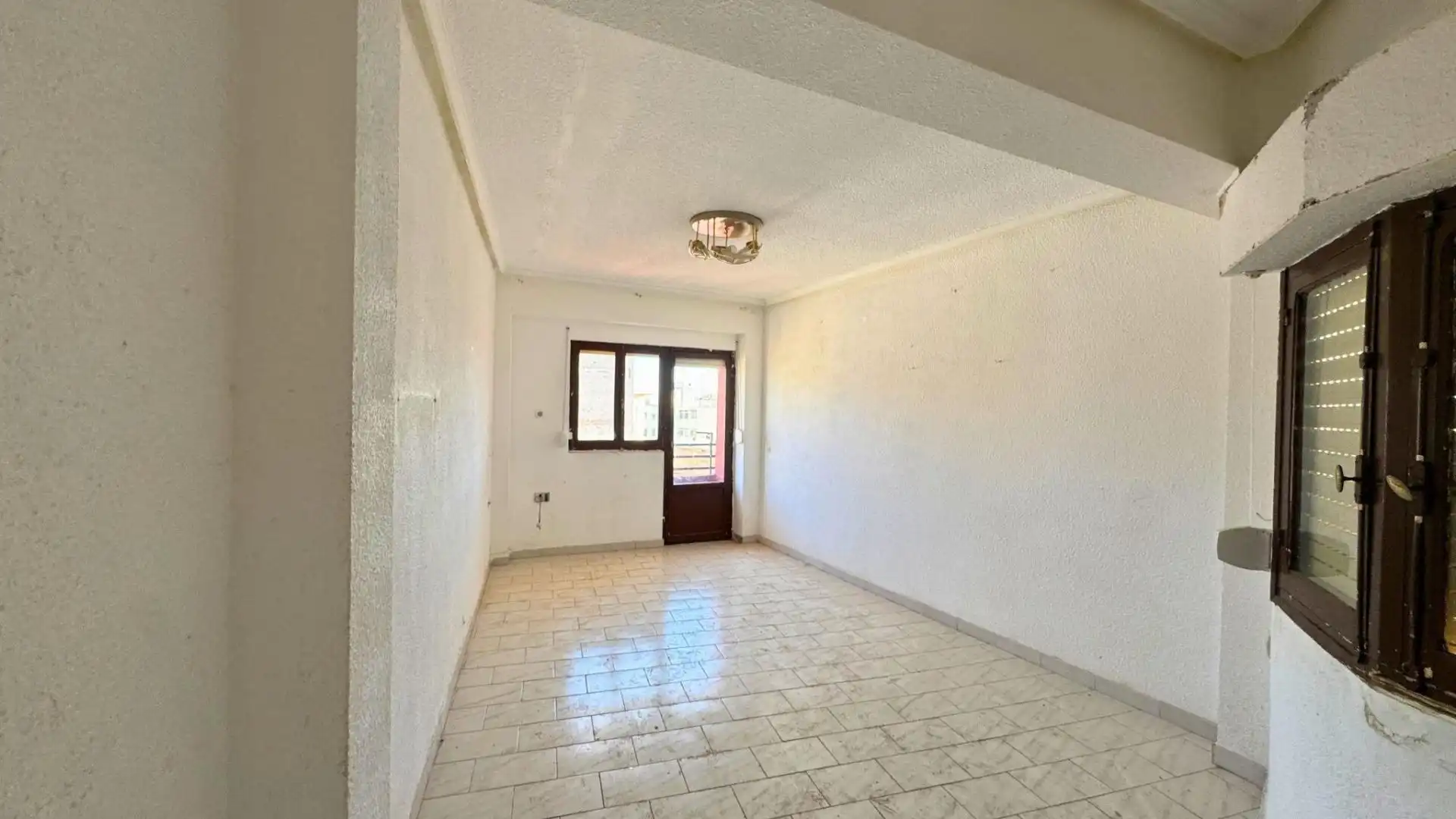 Sala de estar de Piso en venta en Elda con Balcón