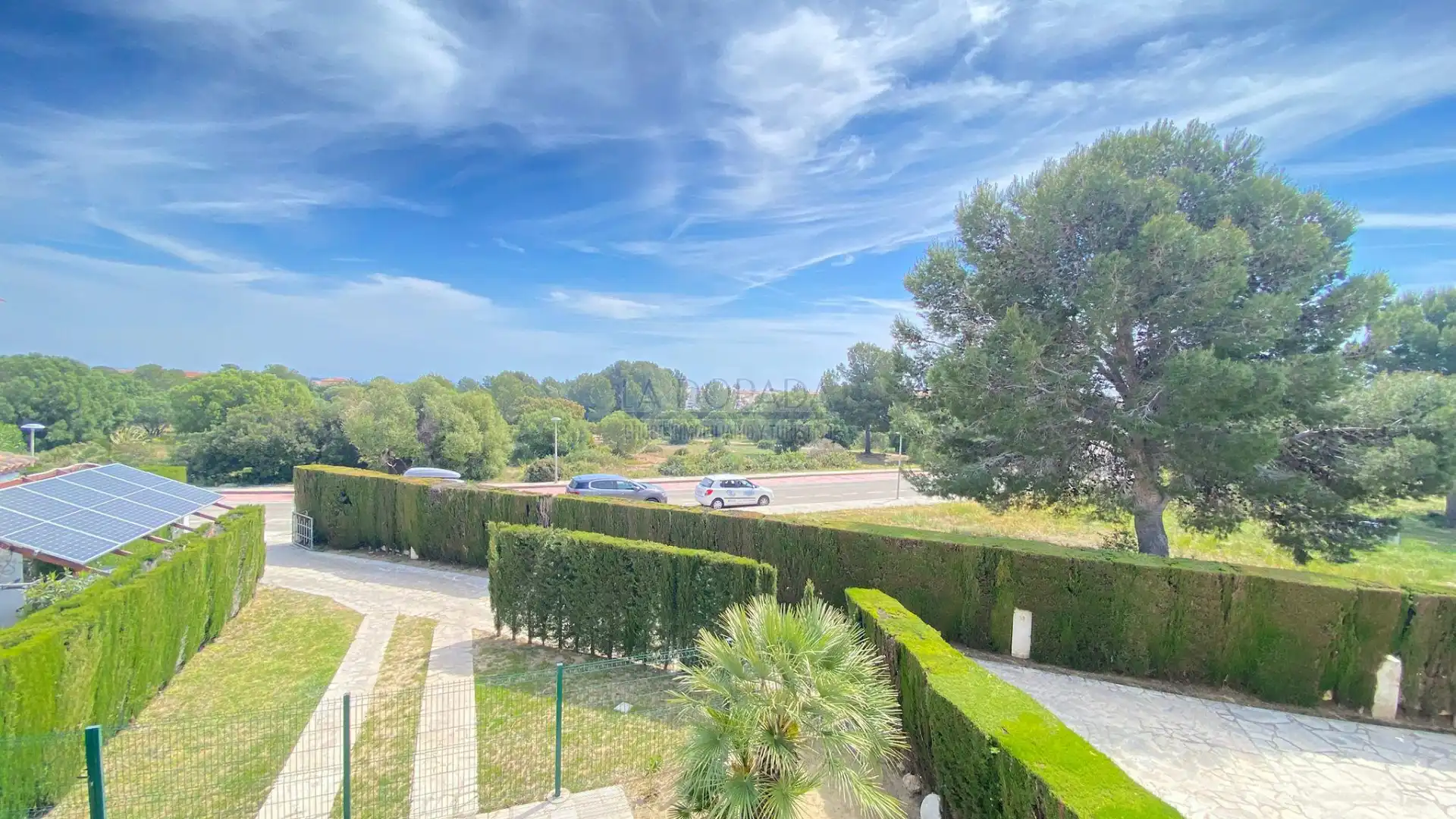 Casa aparellada amb terrassa en venda a Carrer de Xile, imagen 19