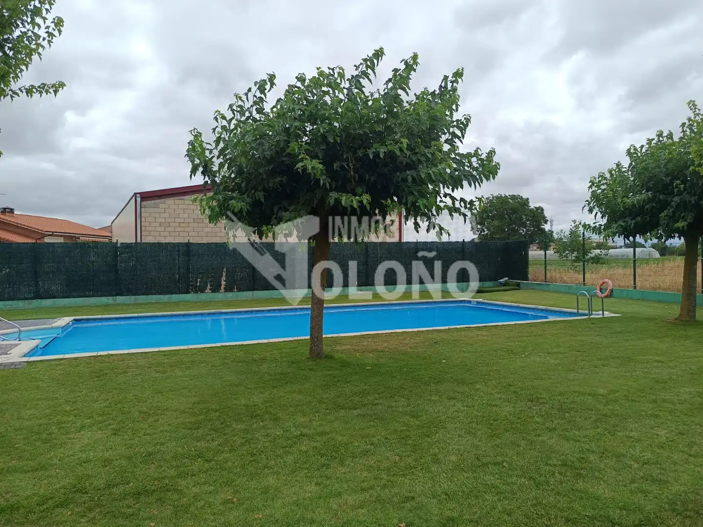 Piscina de Apartament en venda en Castañares de Rioja amb Calefacció, Moblat i Forn