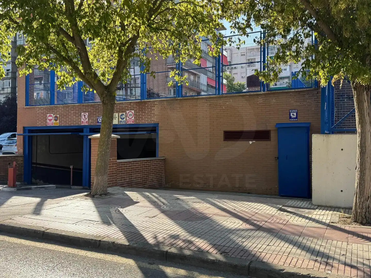 Exterior view of Garage for sale in Alcorcón