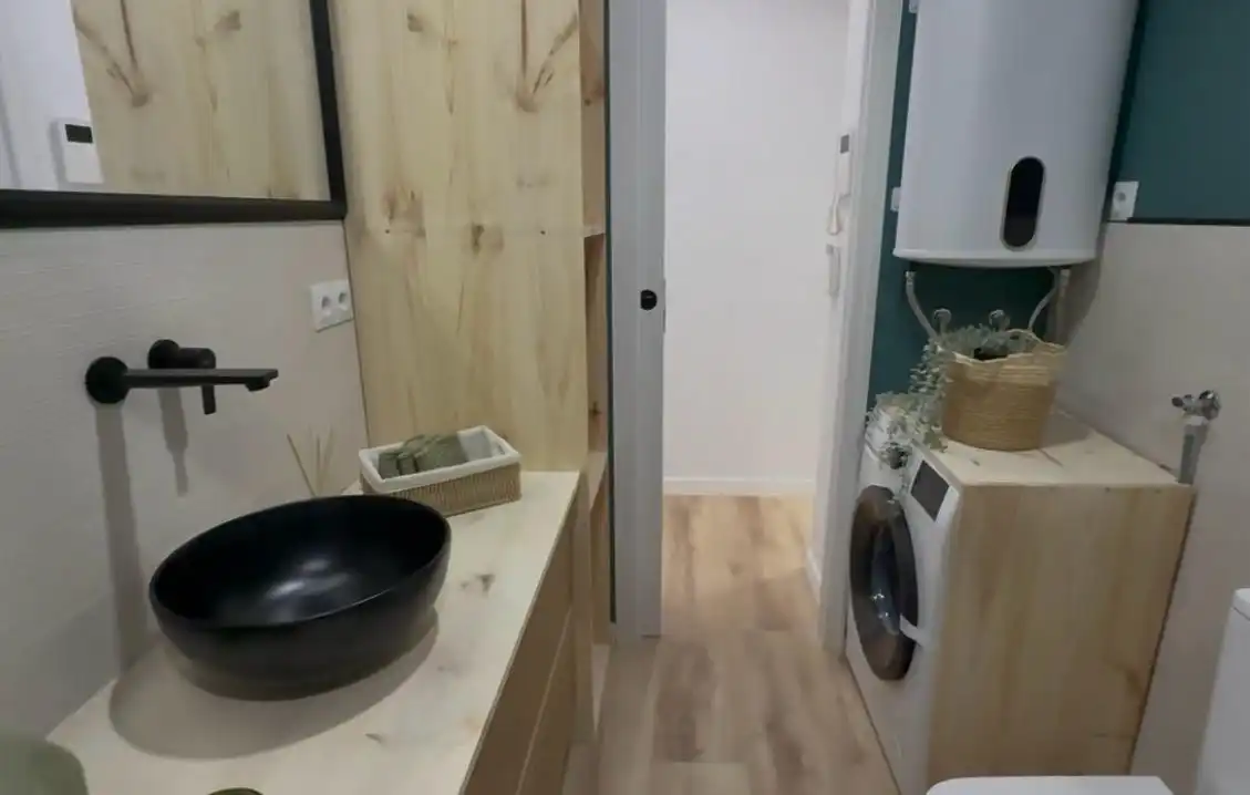 Badezimmer von Wohnung zum Verkauf in Madrid mit Klimaanlage, Heizung und Alarm