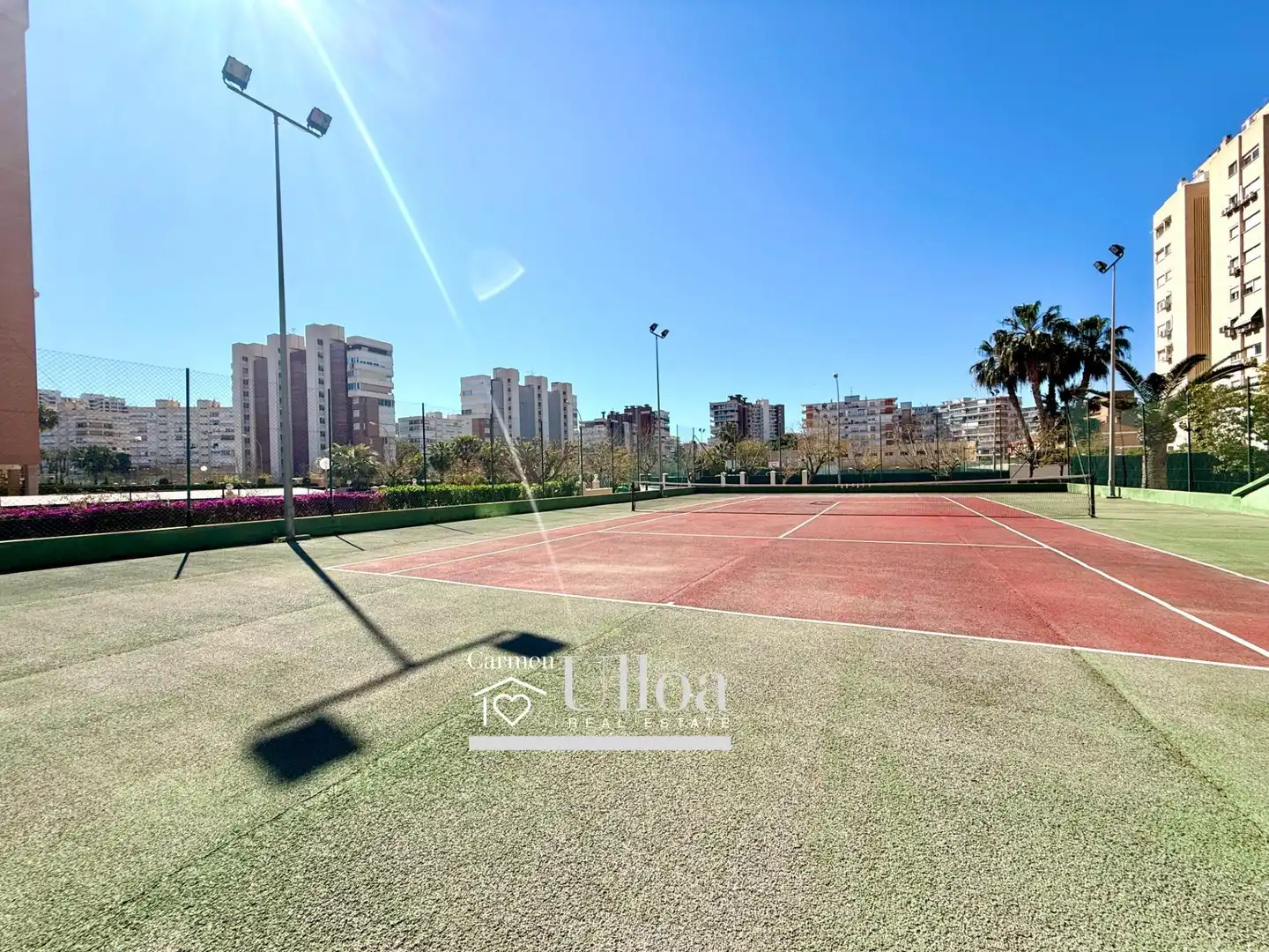 Parking de Apartamento en venta en Alicante / Alacant con Jardín privado y Piscina comunitaria