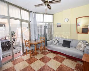 Sala d'estar de Estudi en venda en Fuengirola amb Terrassa