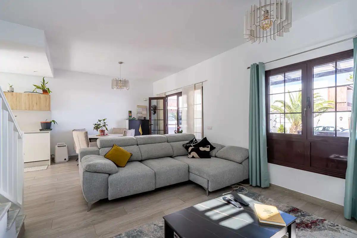 Sala de estar de Dúplex en venta en Teguise con Terraza, Trastero y Amueblado