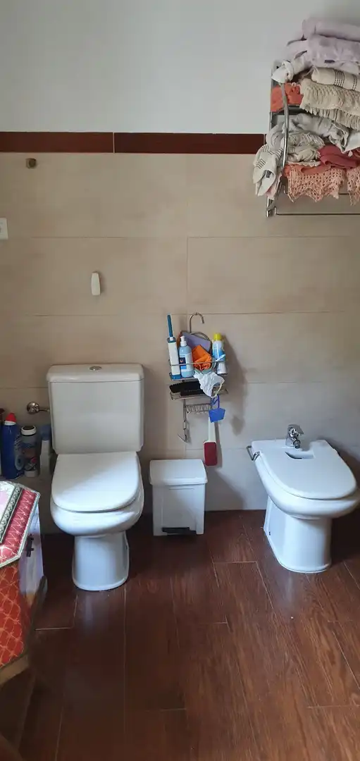 Badezimmer von Wohnung zum Verkauf in Cáceres mit Heizung, Privatgarten und Schwimmbad