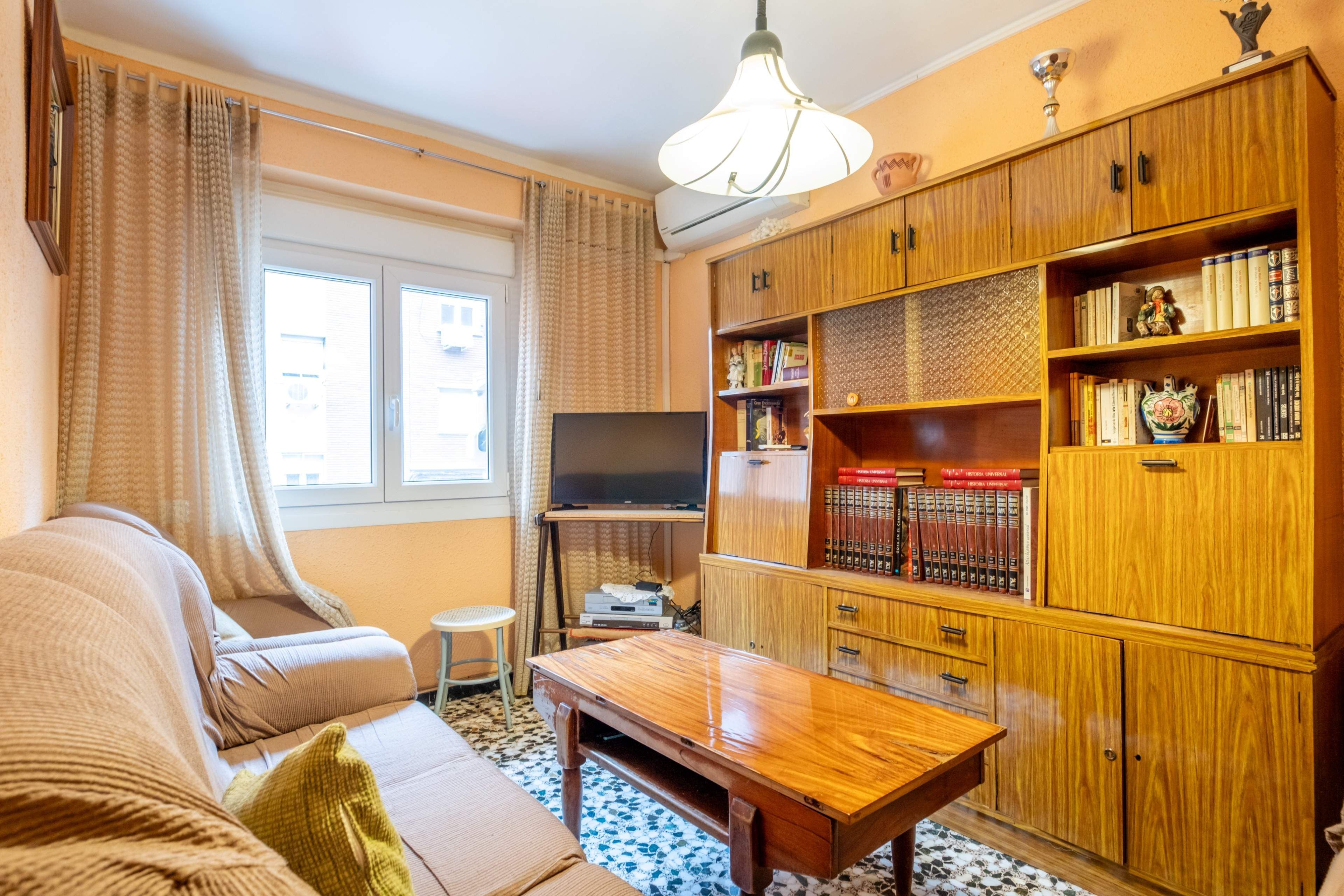 Sala de estar de Piso en venta en  Zaragoza Capital con Balcón