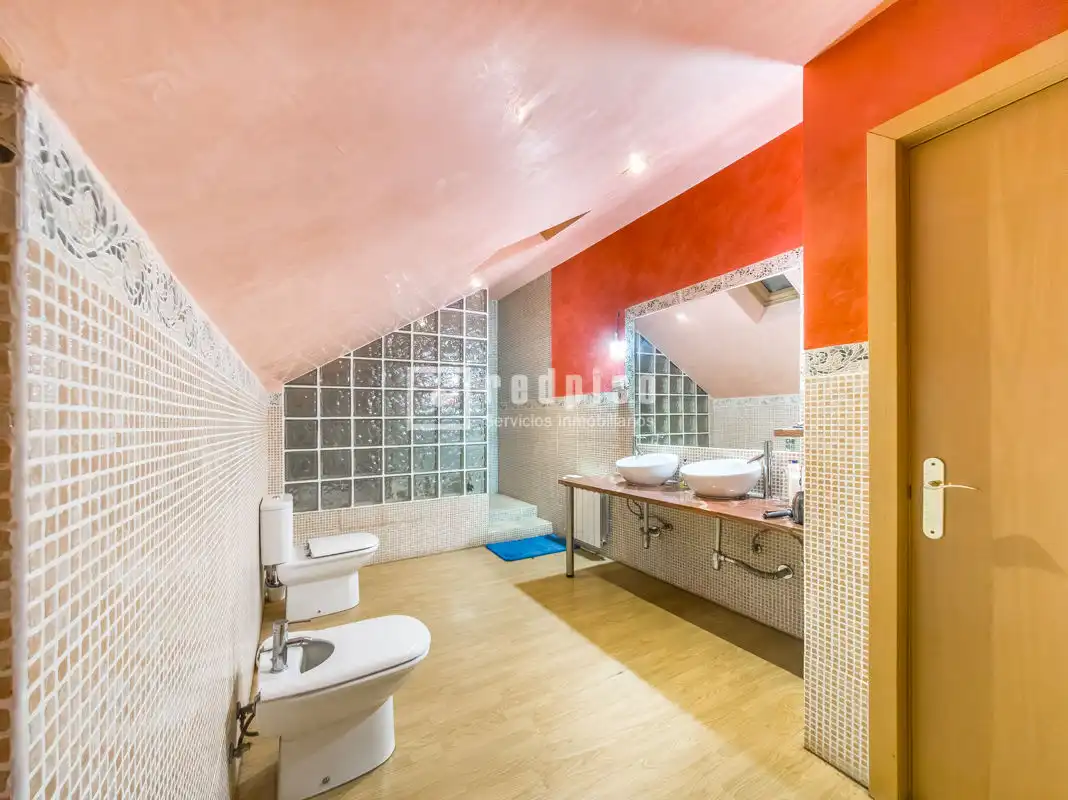 Baño de Casa o chalet en venta en Rivas-Vaciamadrid con Calefacción, Jardín privado y Trastero