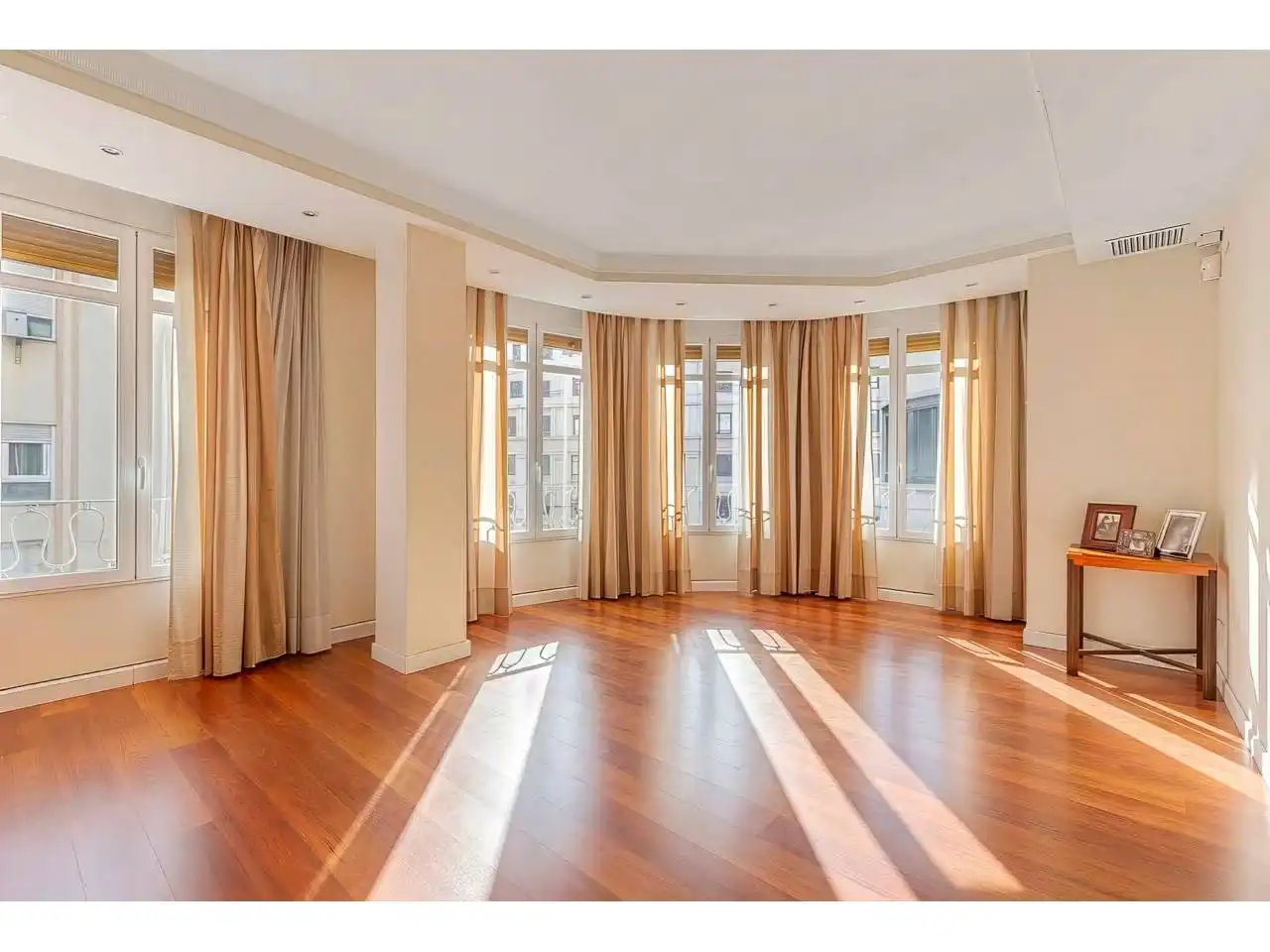Piso con ascensor en venta en Calle Padilla