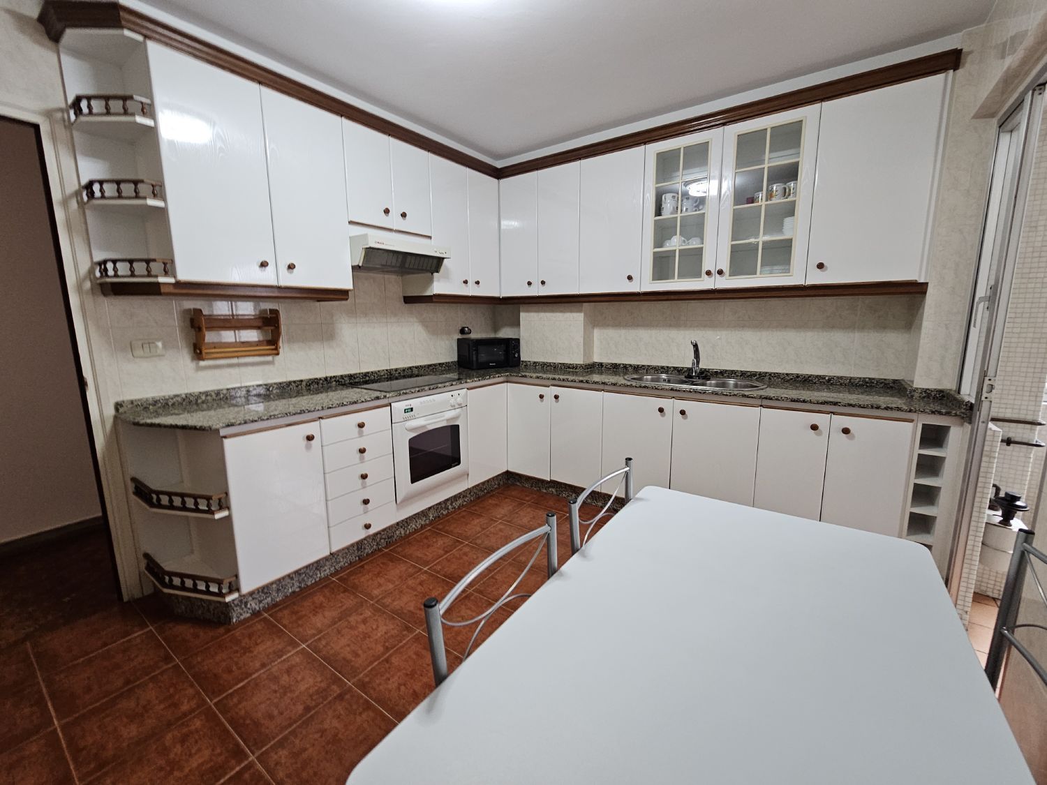 Cuina de Pis de lloguer en A Coruña Capital  amb Calefacció i Moblat