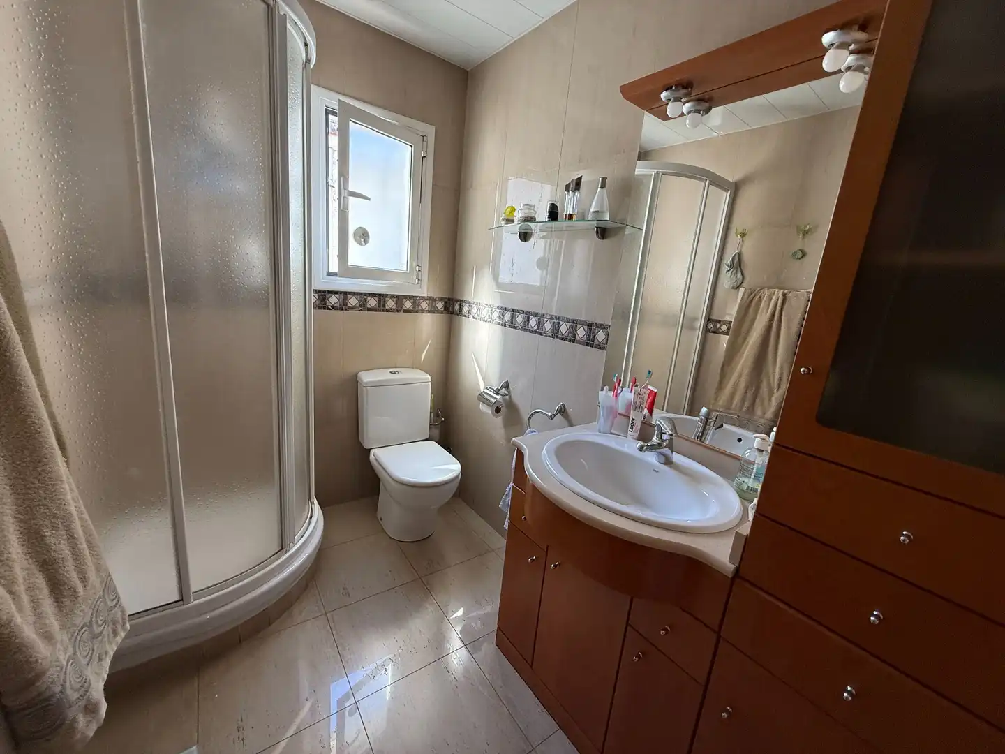 Bathroom of Flat for sale in Santa Coloma de Gramenet  with Air Conditioner, Heating and Terrace
