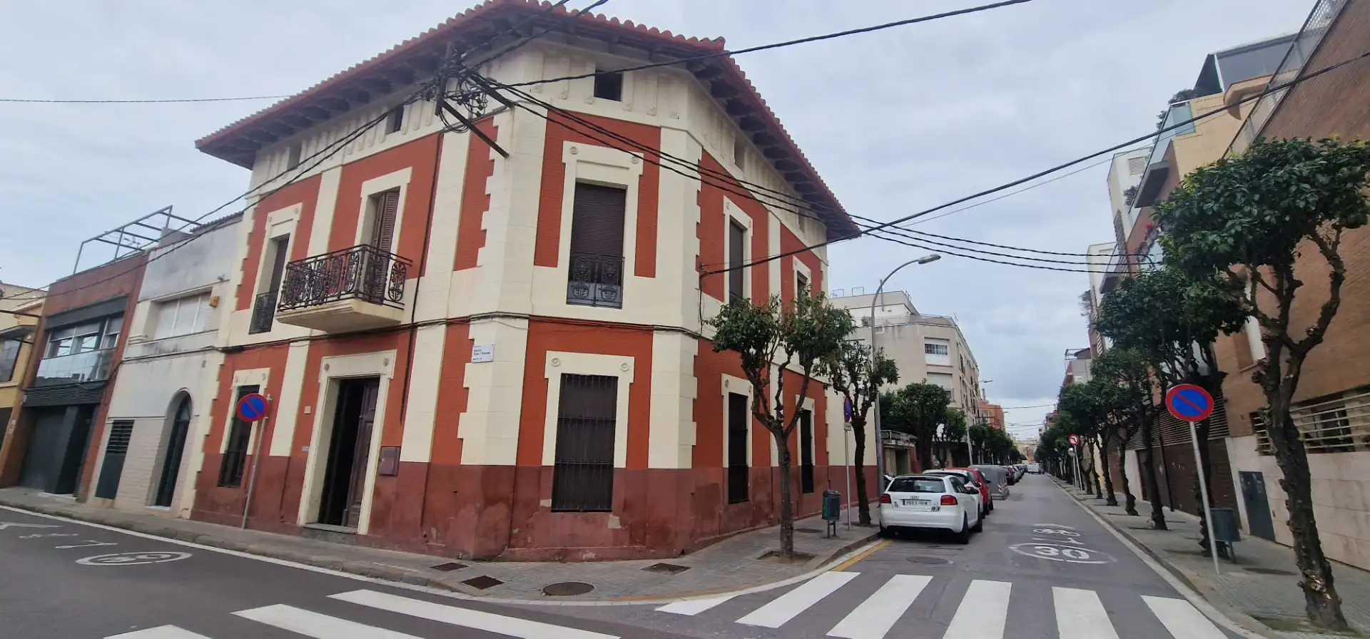 Vista exterior de Casa o chalet en venta en El Prat de Llobregat con Calefacción, Jardín privado y Terraza