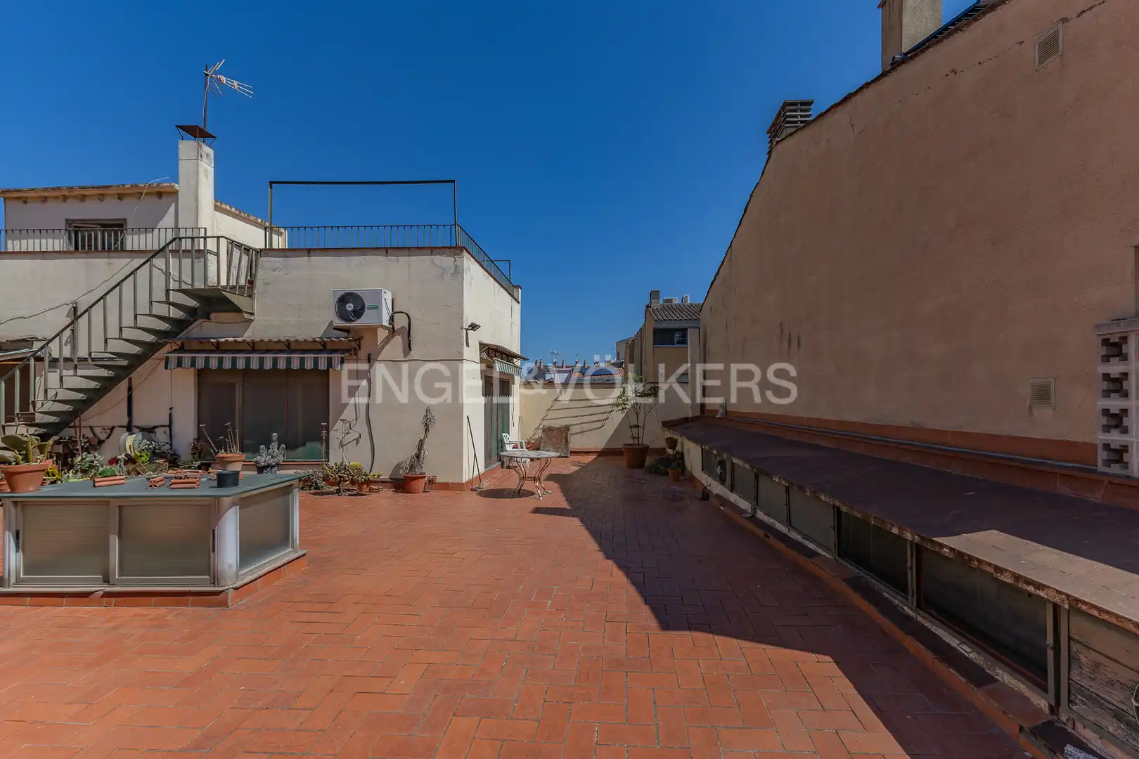 Terrace of Industrial buildings for sale in Sant Boi de Llobregat