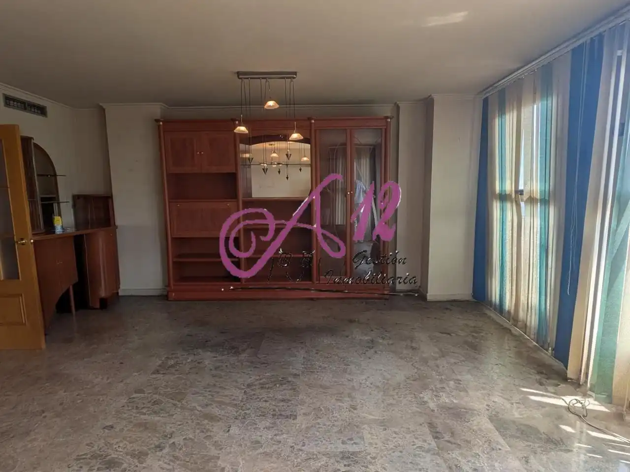 Living room of Flat for sale in Valencia  with Air Conditioner, Terrace and Community pool