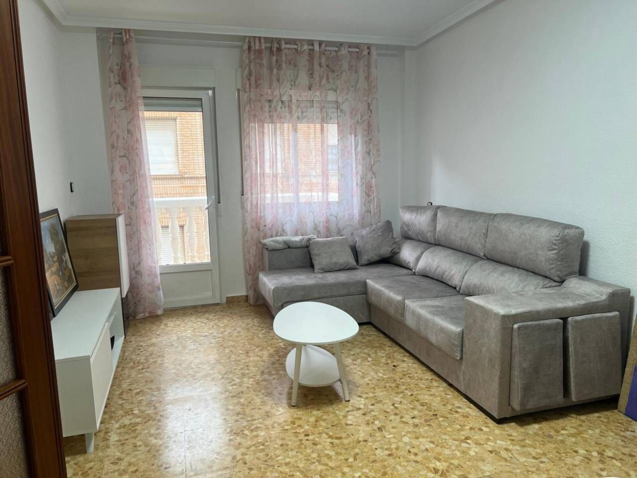 Living room of Flat for sale in Petrer  with Furnished and Balcony