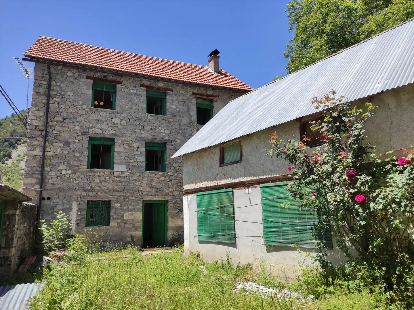 Exterior view of Houses for sale in Bielsa  with Private garden and Storage room