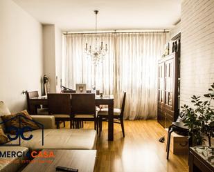 Living room of Flat for sale in  Granada Capital  with Air Conditioner and Heating